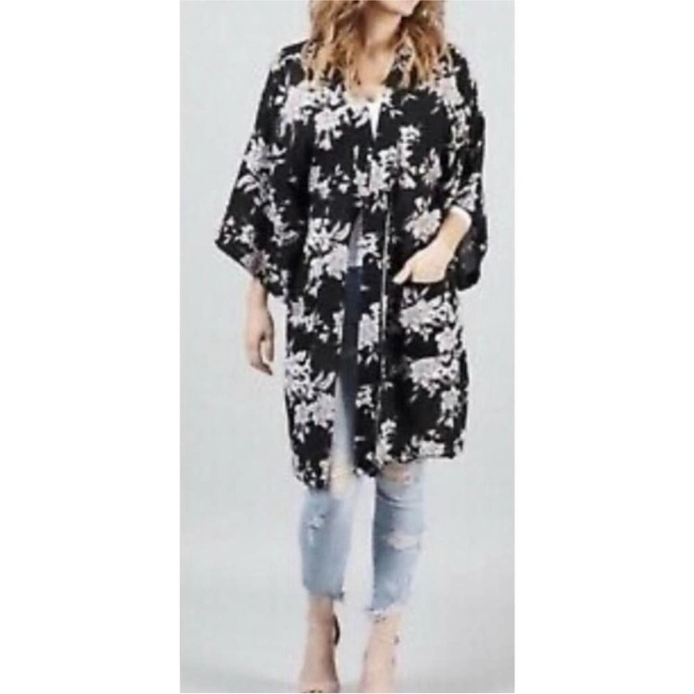 Spiritual Gangster Floral Kimono - Picture 2 of 6